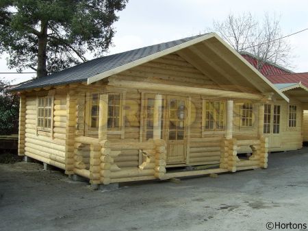 Log Cabin 3.6m X 4.0m Preston Round Log Cabin 180mm