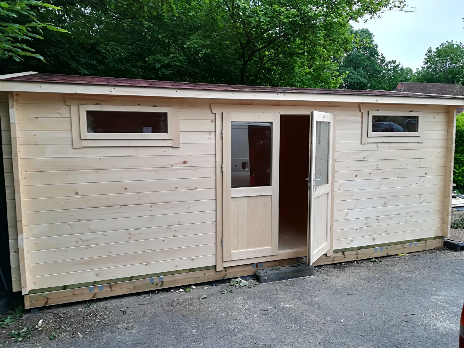 Log Cabin 6x4m Small Sports Changing Room, 44mm Logs